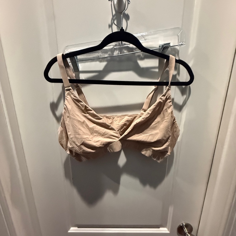 SKIMS Nude Twist-Front Bralette